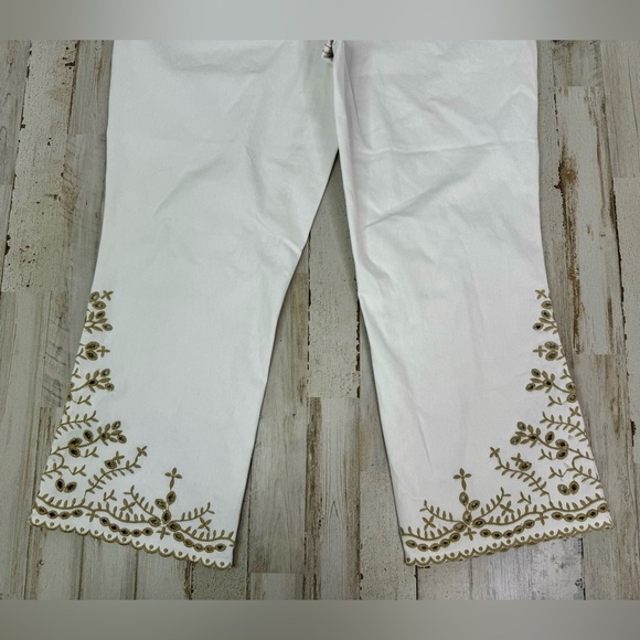 Cato Denim 12 Hi-Rise Crop Gold Embroidery Leaves on Legs White Pants gold NWT - Picture 11 of 11